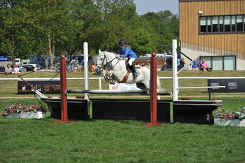 Tia Squibb steals the win at her first Championship in the AGA Pony Bronze League 128cm Final